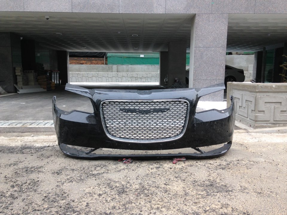 더뉴300C 전범퍼피그릴 미포함