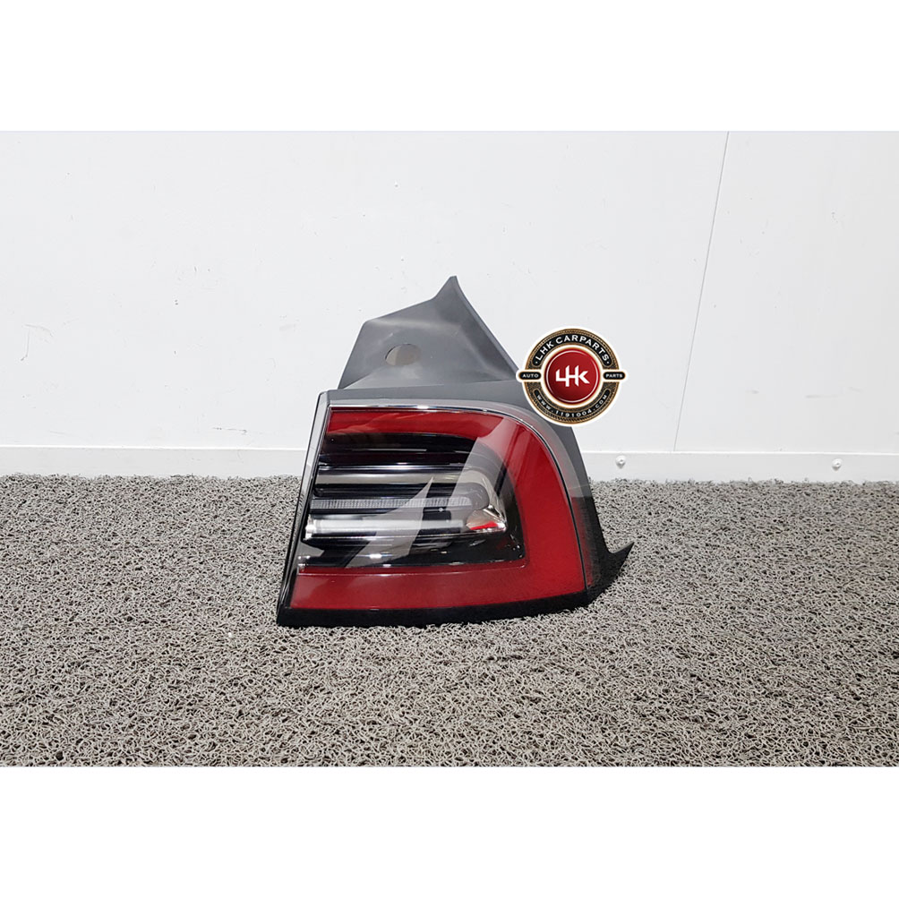 테슬라 모델Y 20~23 후미등  수입차중고부품