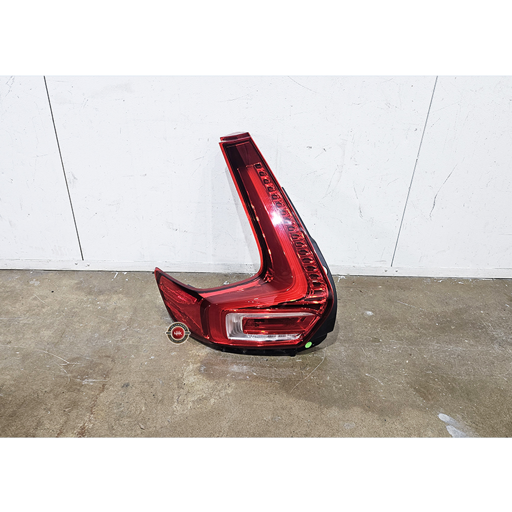 볼보 XC40 후미등 수입차중고부품 20-24
