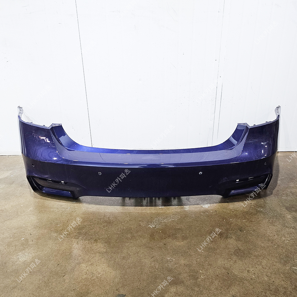 BMW M3 F80 뒷범퍼 상단 수입차중고부품 13-20