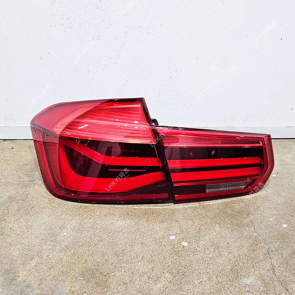 BMW M3 F80 후미등 트렁크등 수입차중고부품 13-20