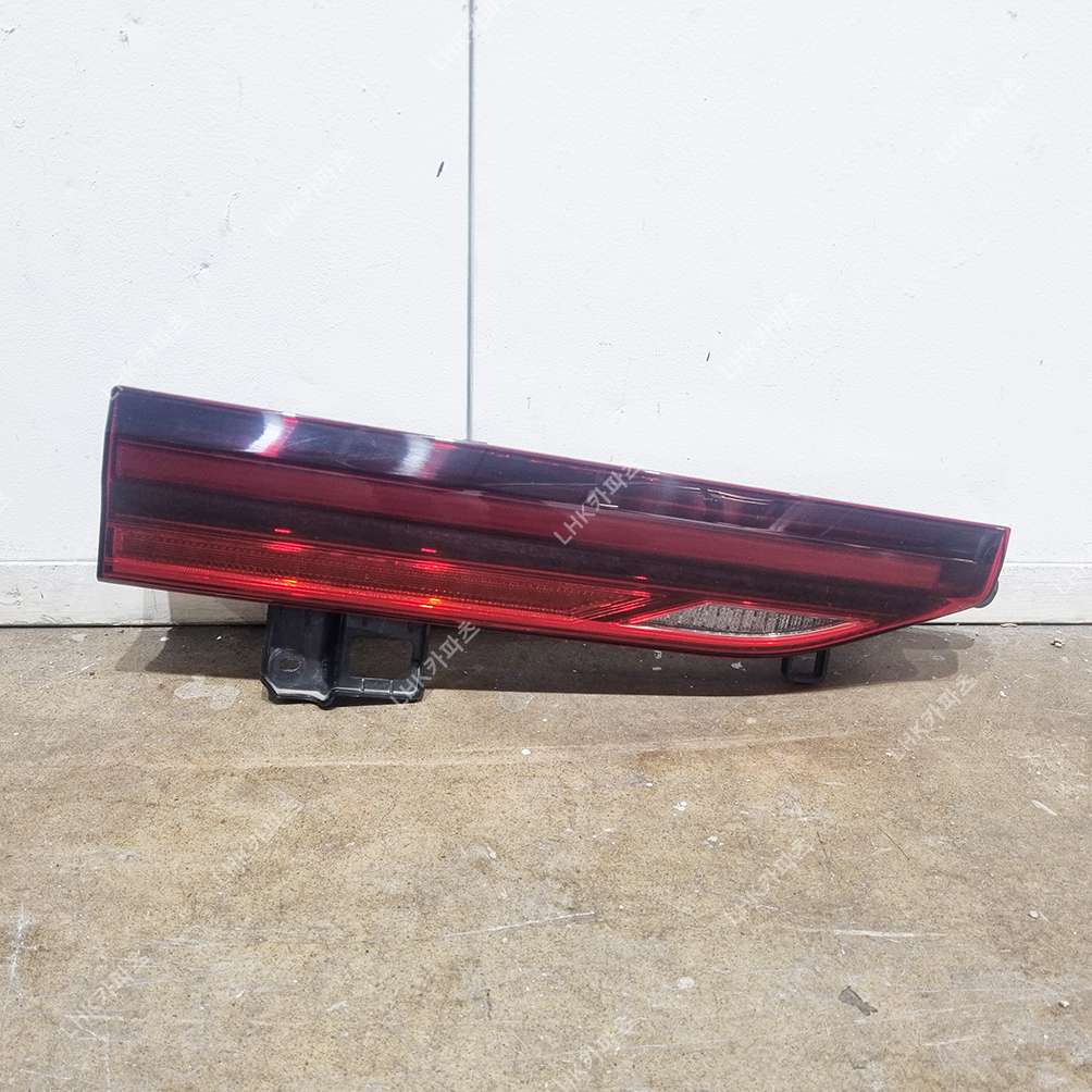 BMW X6 G06 전기 트렁크등 수입차중고부품 19-22