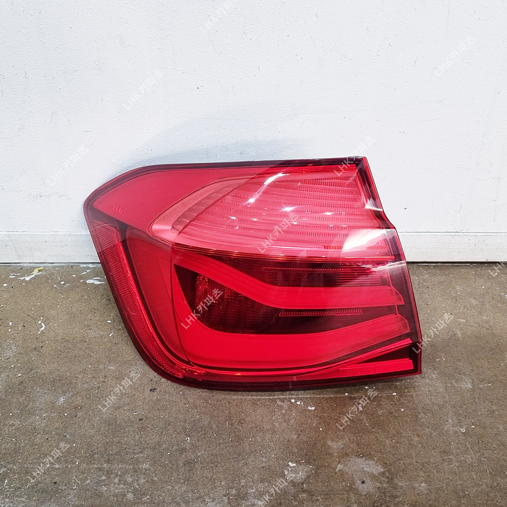 BMW 3시리즈 F30 후기 후미등 수입차중고부품 16-19