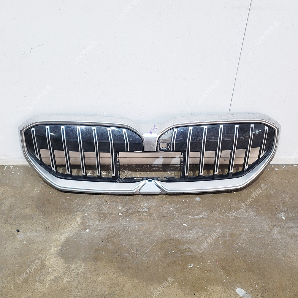 BMW 5시리즈 g60 그릴 수입차중고부품 23-24