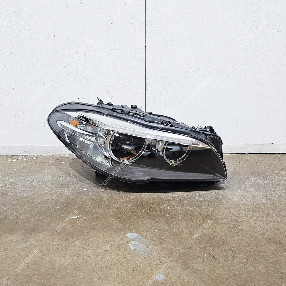 BMW 5시리즈 F10 후기 라이트 제논 수입차중고부품 14-16