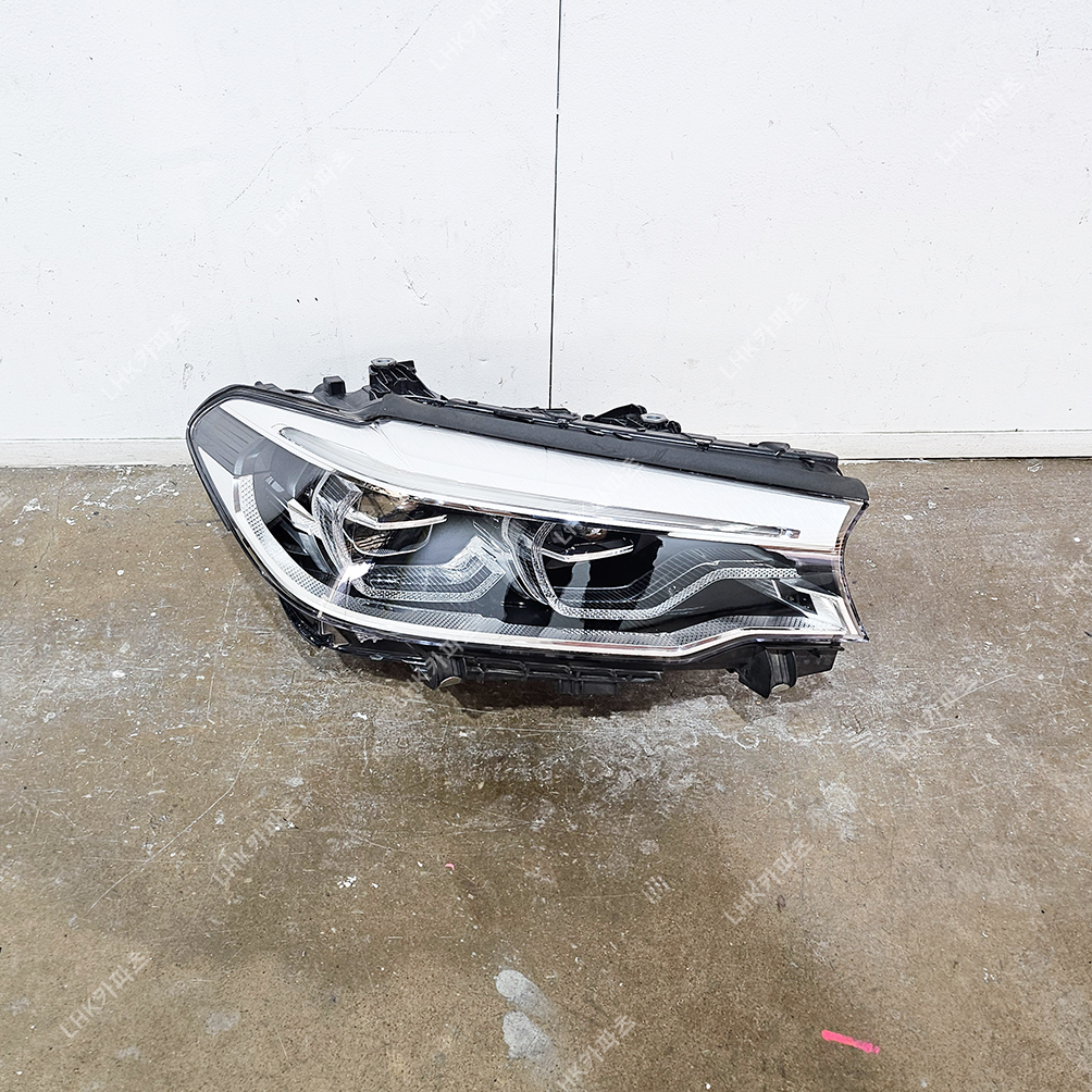 BMW 5시리즈 G30 전기 라이트 LED 수입차중고부품 17-19