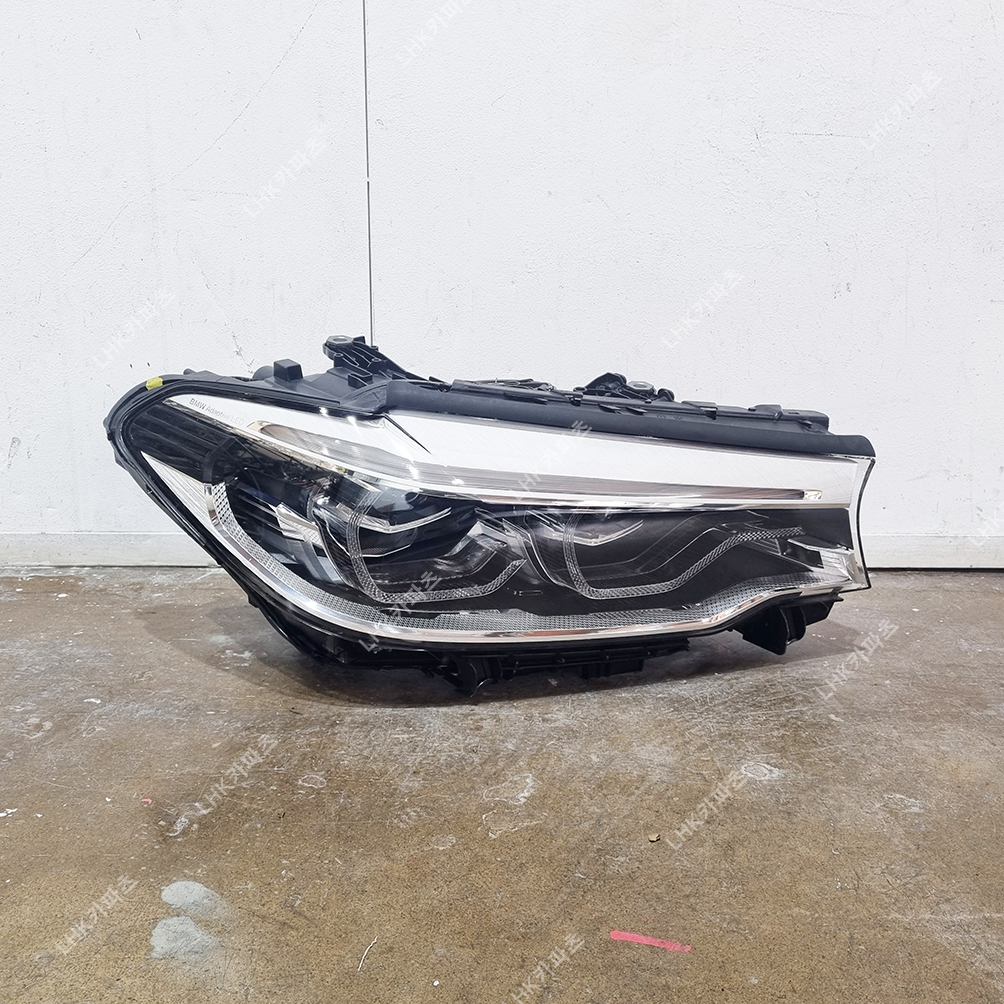BMW 5시리즈 G30 전기 라이트 led 수입차중고부품 17-19