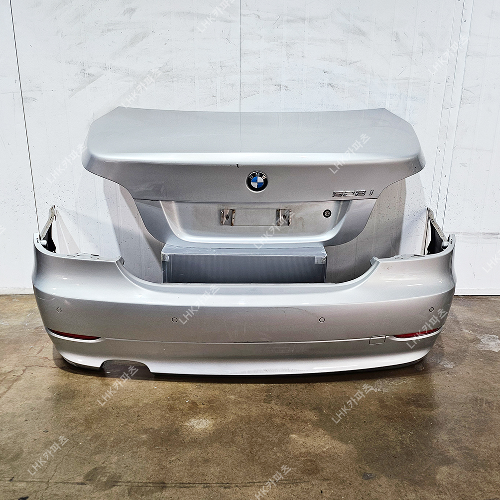 BMW 5시리즈 e60 후기 트렁크 리어범퍼 수입차중고부품 06~08
