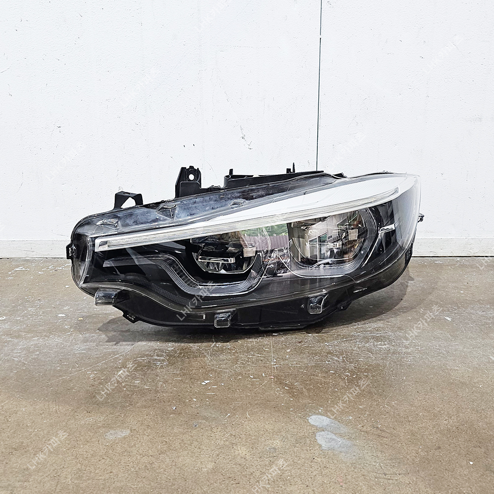 BMW M4 F82 후기형 라이트 LED 고사양 수입차중고부품 18~21