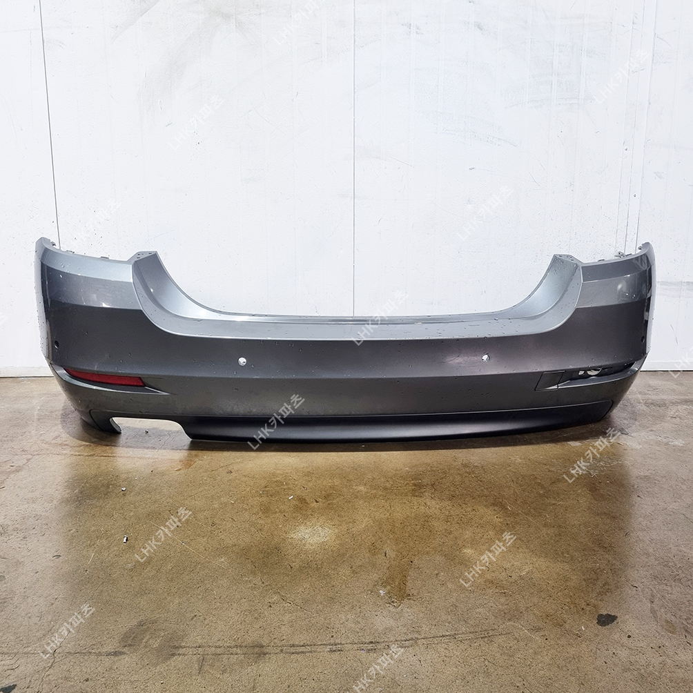 BMW 5시리즈 F10 후기 뒷범퍼 일반 반사경 포함 수입차중고부품 14-16