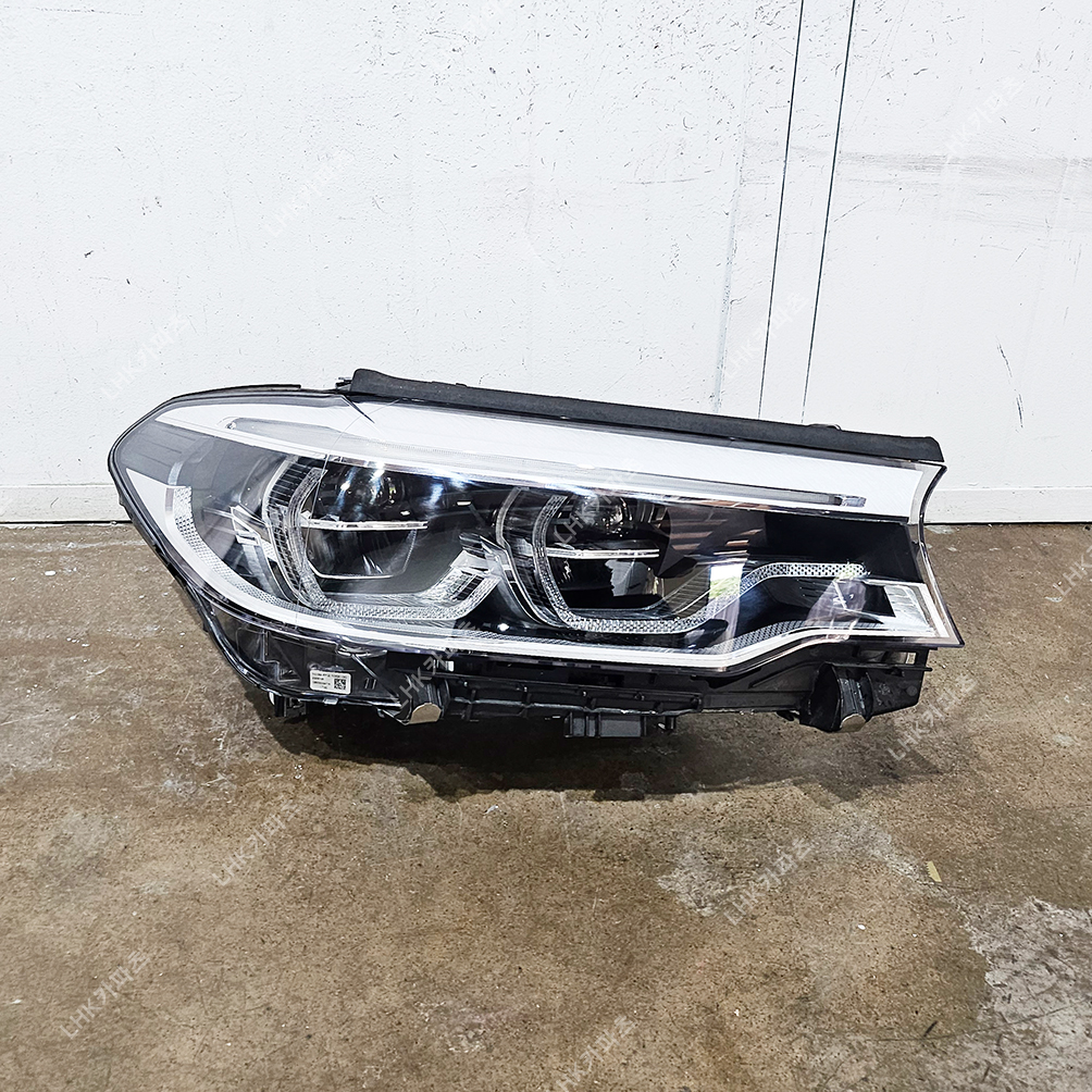 BMW 5시리즈 G30 전기 라이트 led 조수석 수입차중고부품 17-19
