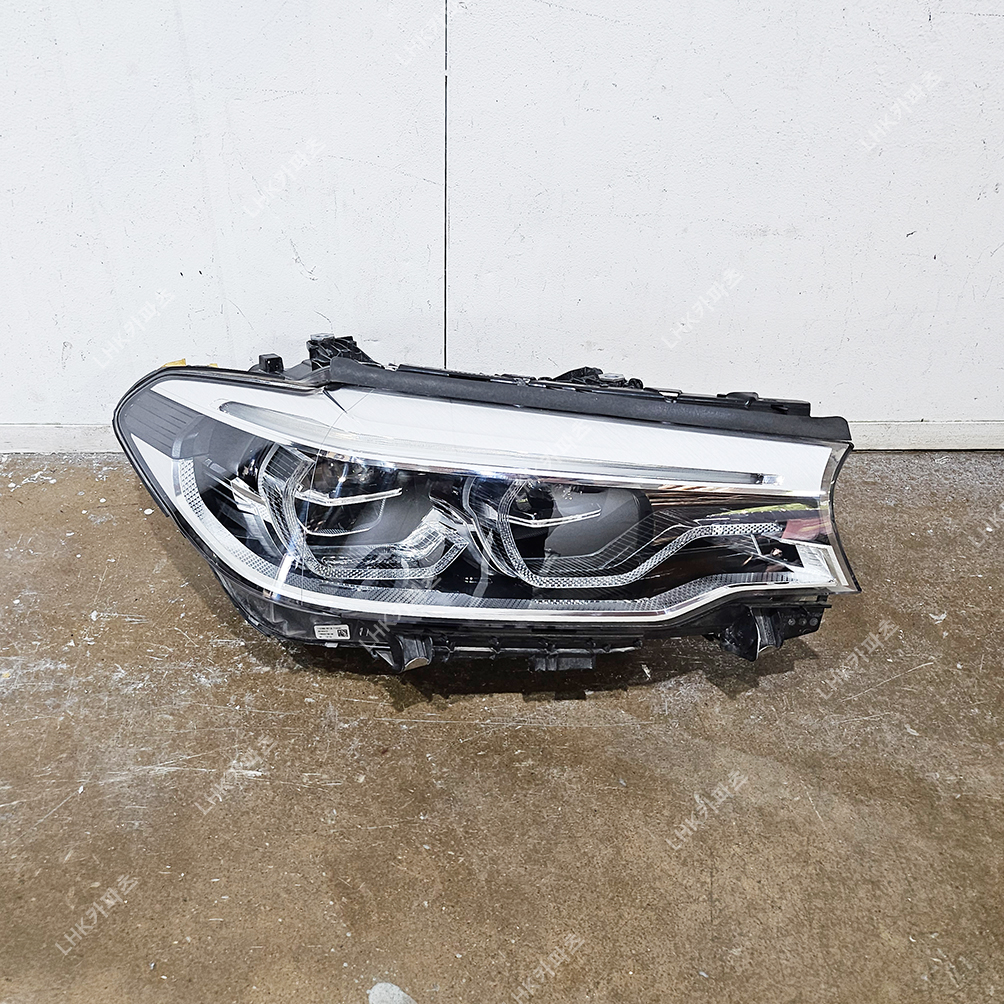 BMW 5시리즈 G30 전기 라이트 LED 수입차중고부품 17-19