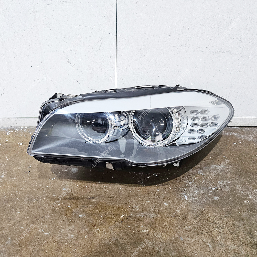 BMW 5시리즈 F10 전기 라이트 수입차중고부품 09-13
