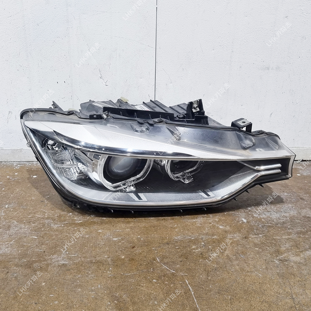 BMW 3시리즈 F30 전기 라이트 조수석 제논 수입차중고부품 12-15