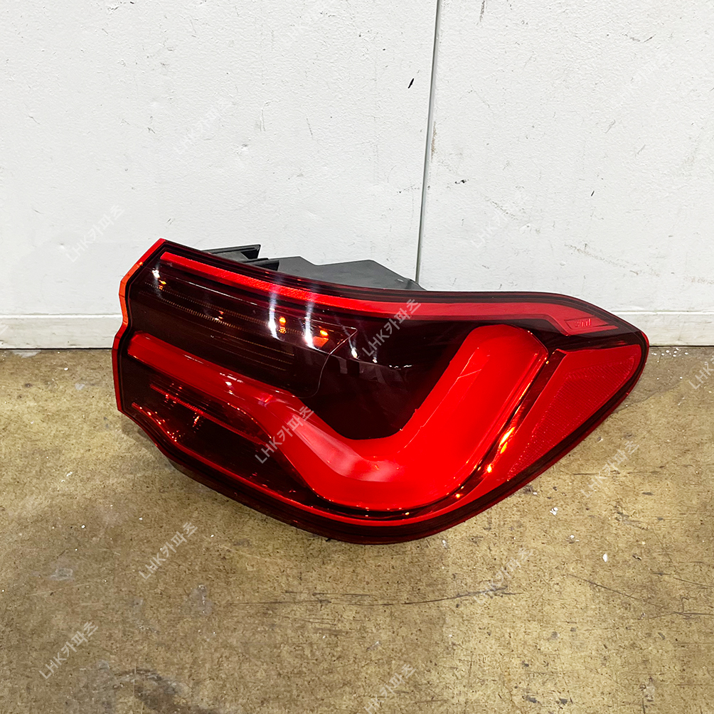 Bmw x2 f39 후미등 수입차중고부품 19-24