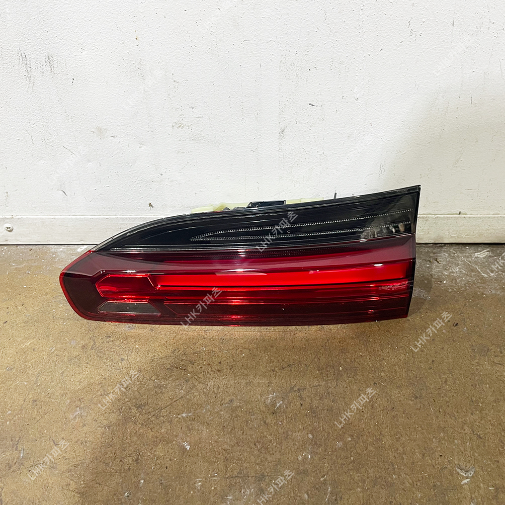 bmw x4 g02 트렁크등 수입차중고부품 19-24