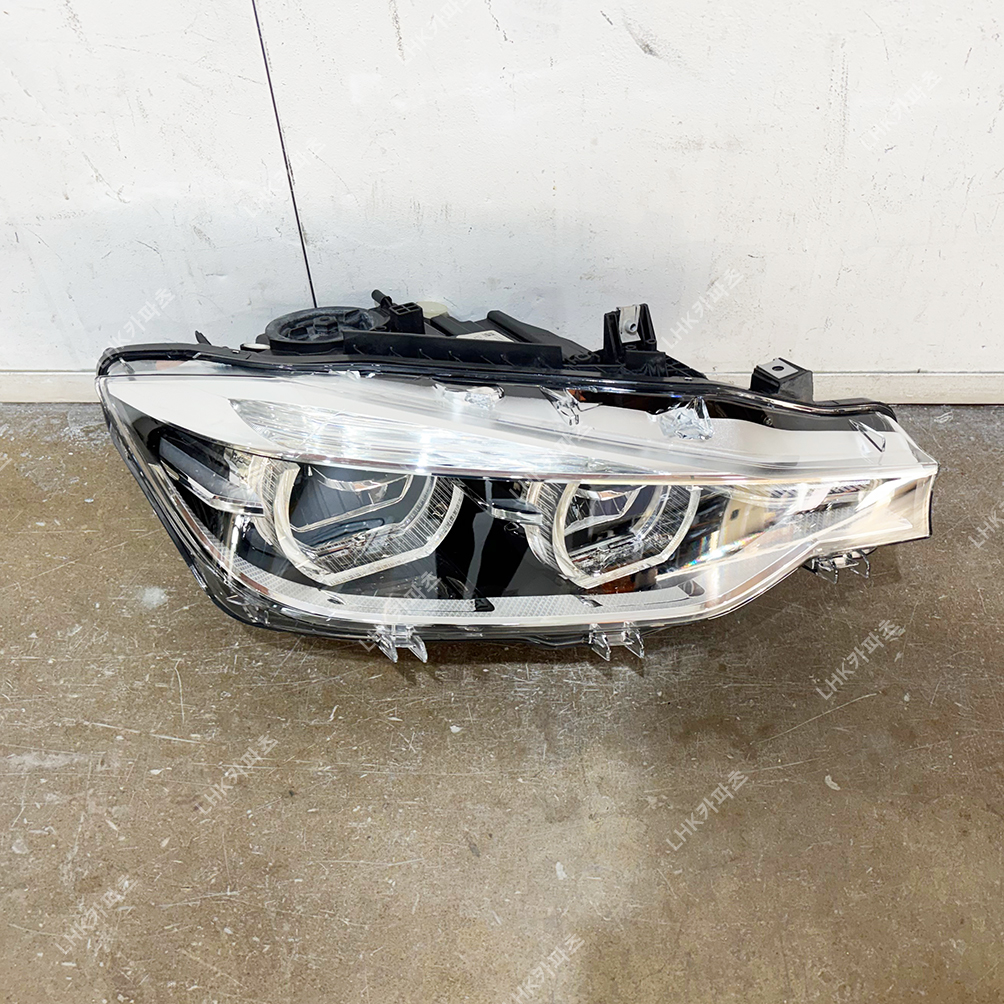 BMW 3시리즈 F30 후기 라이트 LED 조수석 수입차중고부품 16-19