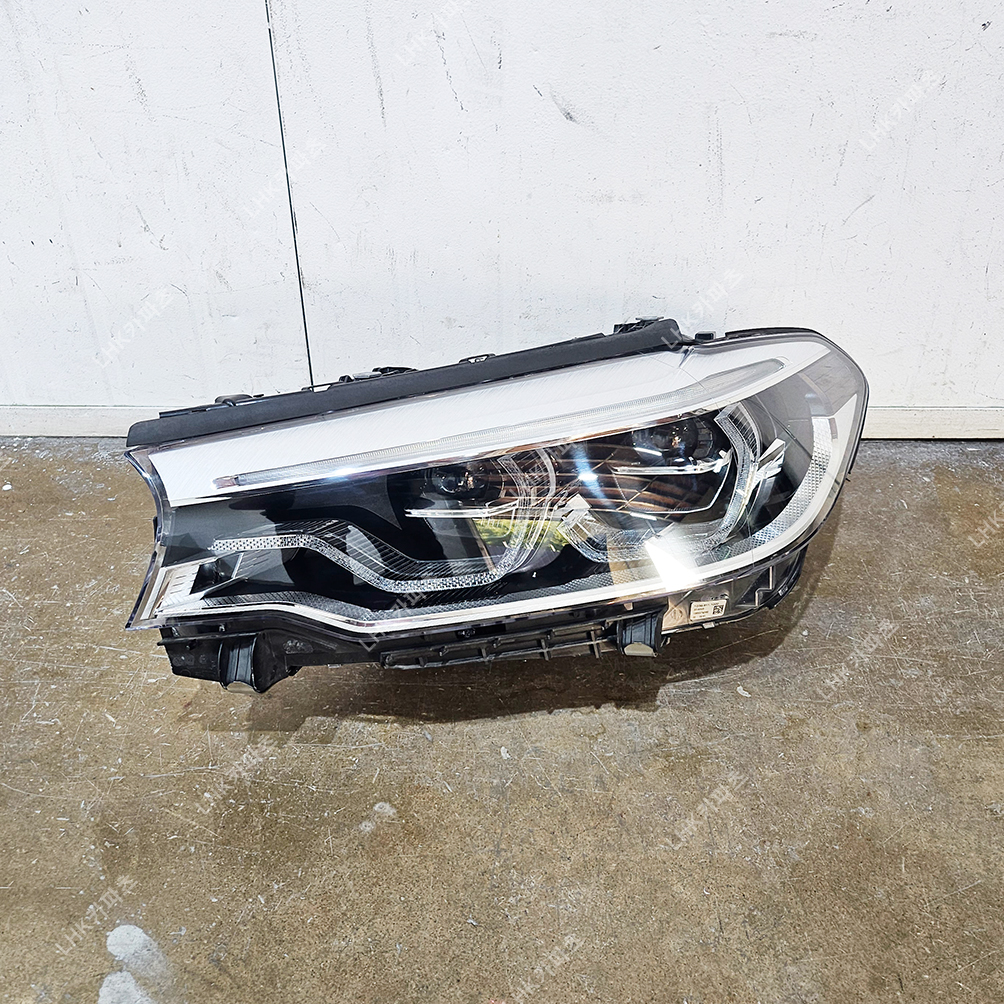 BMW 5시리즈 G30 전기 라이트 LED 수입차중고부품 17-19