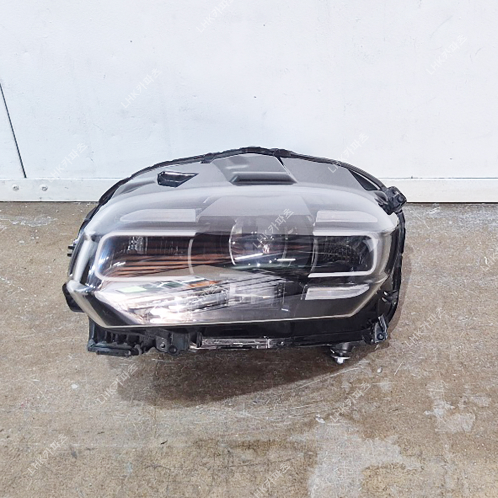 포르쉐 타이칸 9J 전기형 라이트 슈퍼카중고부품 20~24