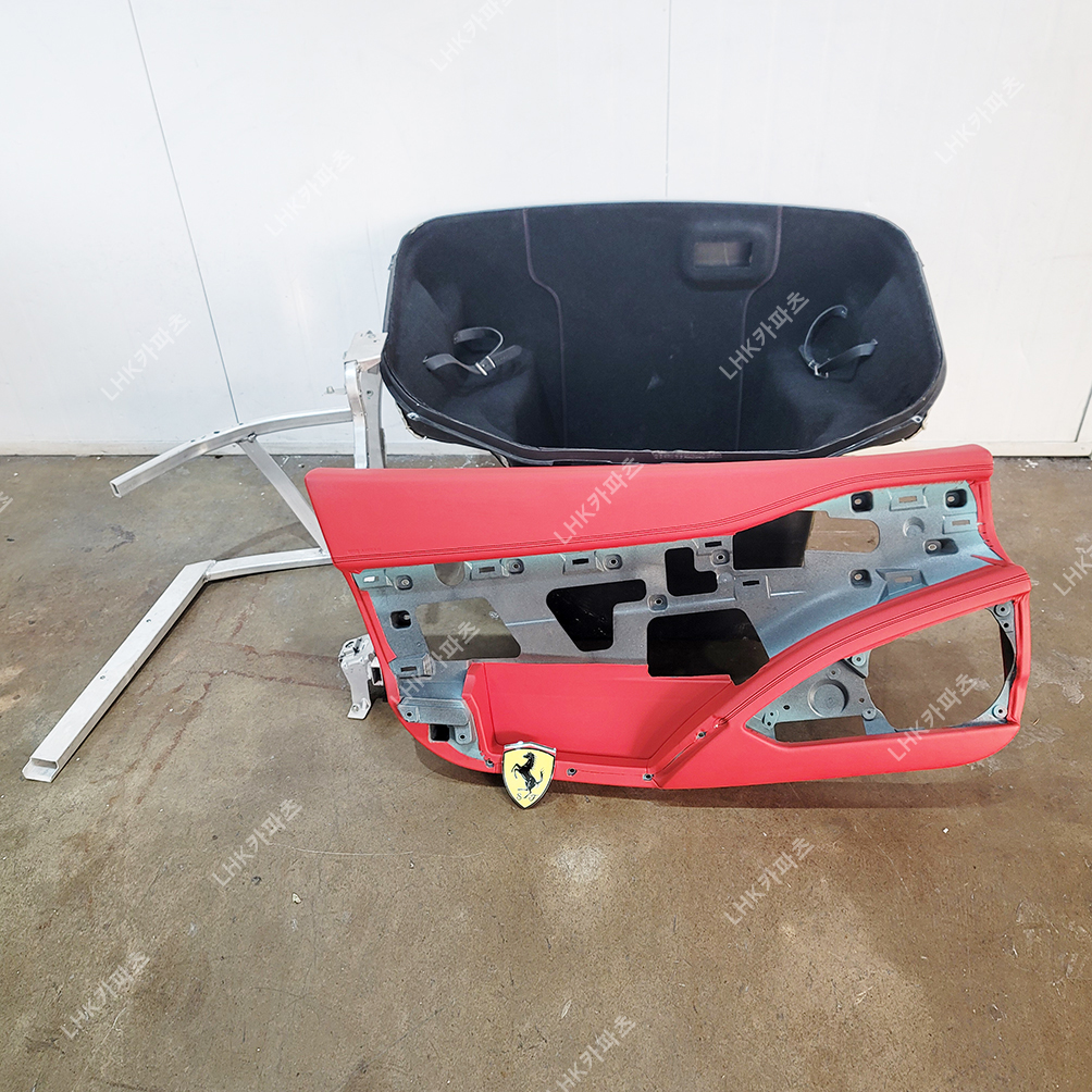 페라리 458 트렁크 도어트림 라디에이어캐리어 엠블럼 슈퍼카중고부품