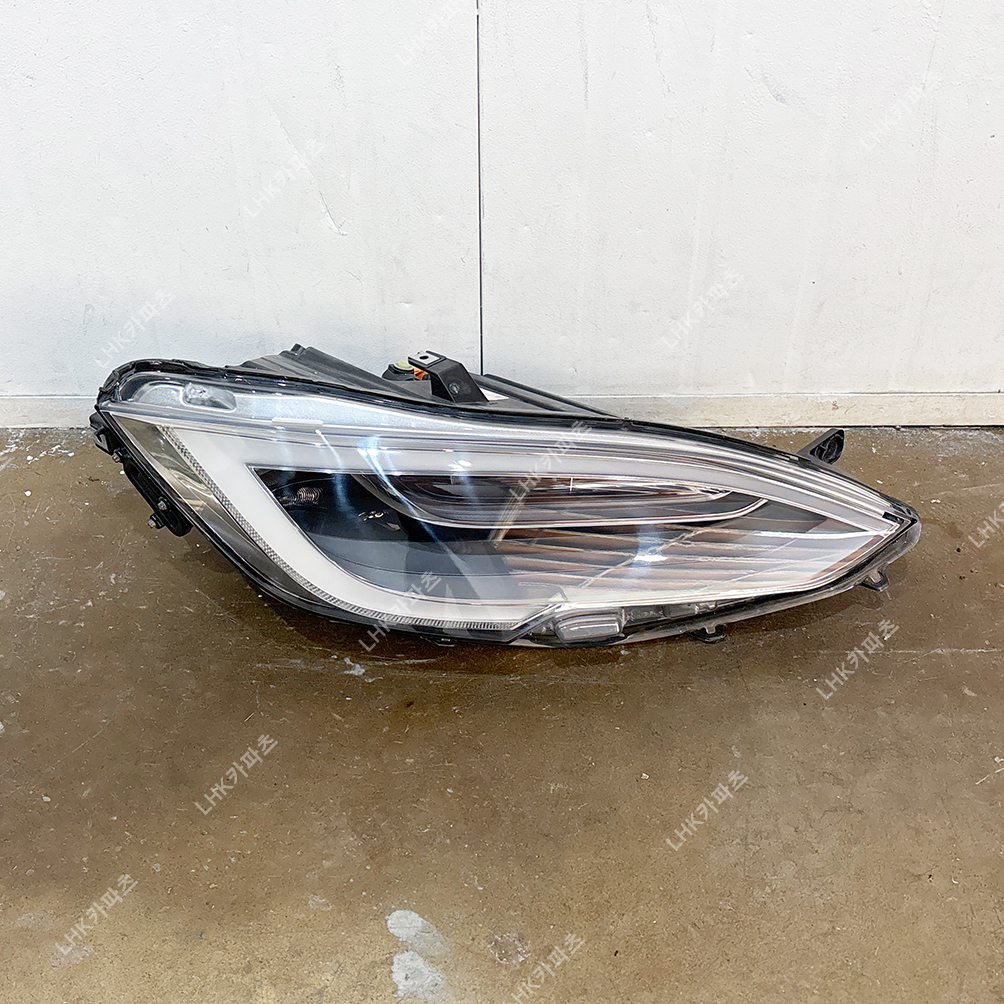 테슬라 모델S 전기형 라이트 수입차중고부품 17-22