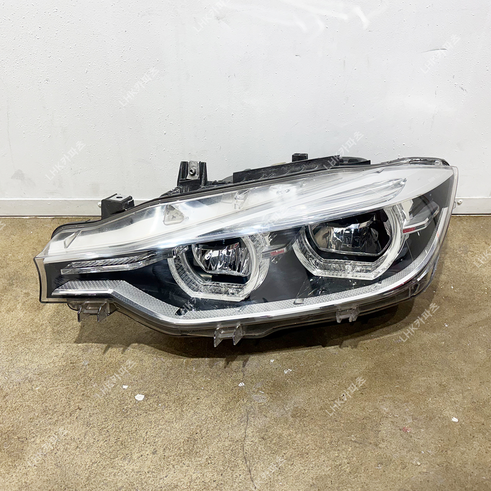 BMW 3시리즈 F30 후기 라이트 LED 운전석 수입차중고부품 16-19