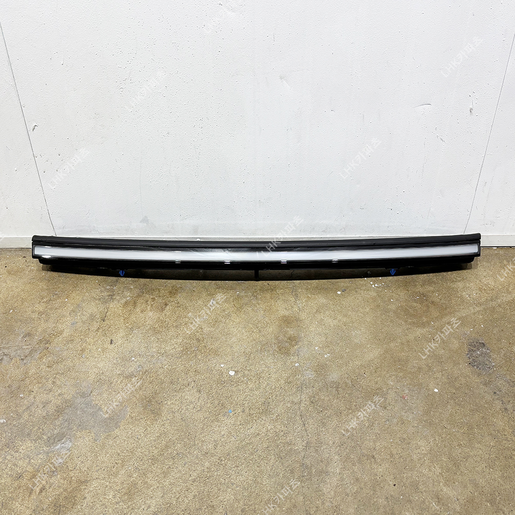 테슬라 모델Y 주니퍼 중앙 데이라이트 수입차중고부품 25~25