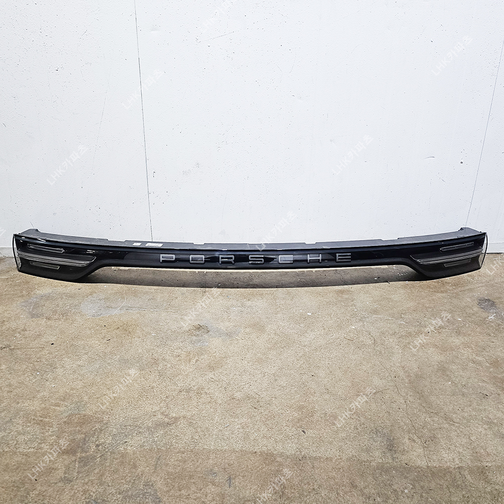 포르쉐 카이엔 9Y0 전기 트렁크등 GTS 슈퍼카중고부품 20-23