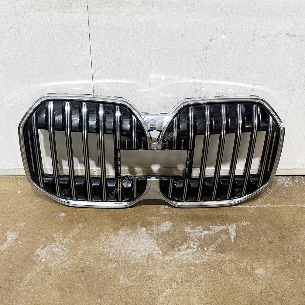 BMW 7시리즈 G70 그릴 수입차중고부품 22-25
