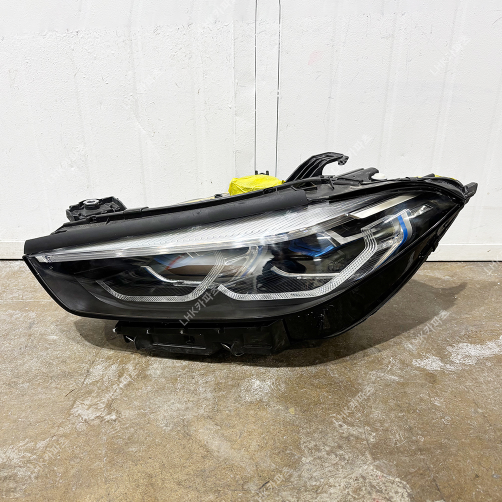 BMW 8시리즈 G14 G15 G16 라이트 수입차중고부품 19~25