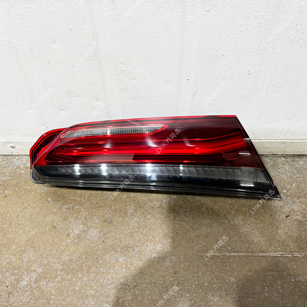 BMW 8시리즈 G14 G15 G16 트렁크등 수입차중고부품 19~25